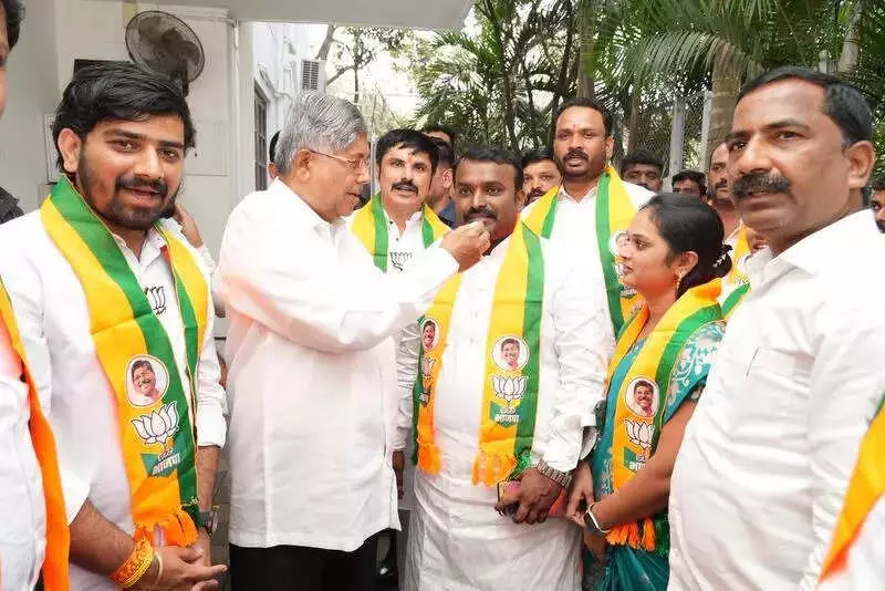 Pune Polls: Last-Minute Defections Rock Parties as Multi-Corner Fights Loom