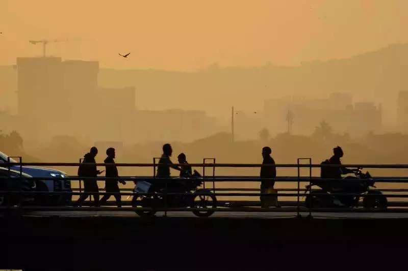 Pune Sees Sharp Rise in Night Temperatures, Experts Cite Moisture Influx