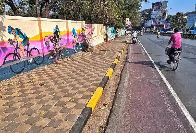 Pune's Cycling Infrastructure Gets Boost from Grand Tour 2026, But Challenges Persist