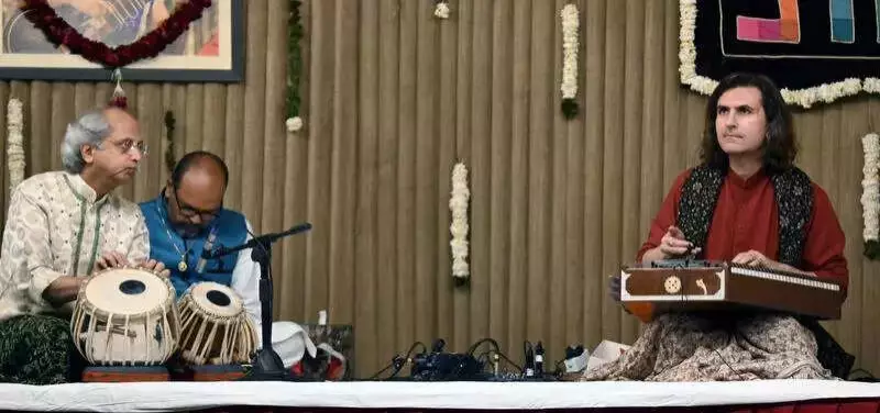 Rahul Sharma's Santoor Spellbinds Saptak Day 9 in Ahmedabad