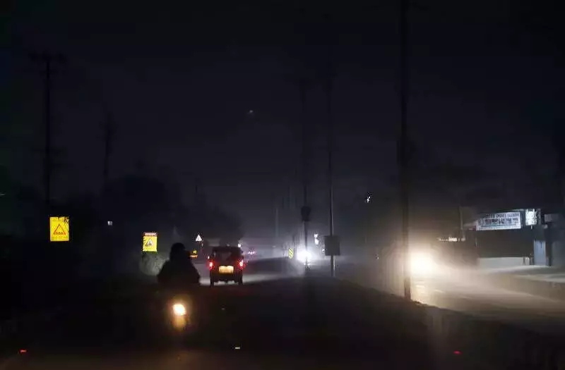 Ranchi Residents Demand Urgent Street Light Repairs Amid Safety Concerns