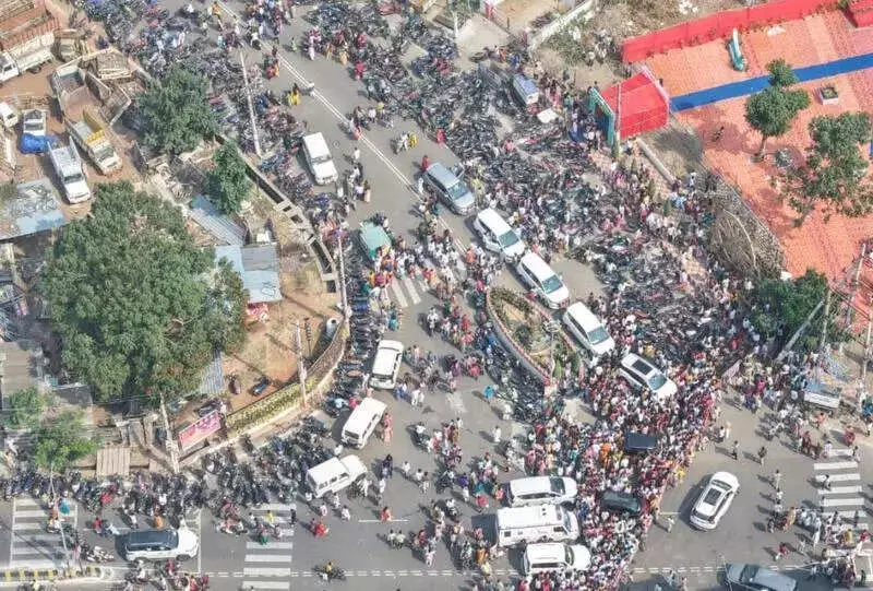 Ratha Saptami Rush at Arasavalli Sun Temple: Over 2.5 Lakh Devotees Gather