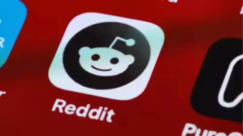 Reddit Surpasses TikTok as UK's 4th Most-Visited Social Media Platform