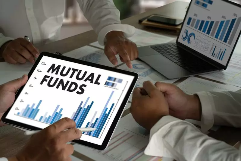 Regular vs Direct Mutual Funds: Two Distinct Paths to Financial Freedom