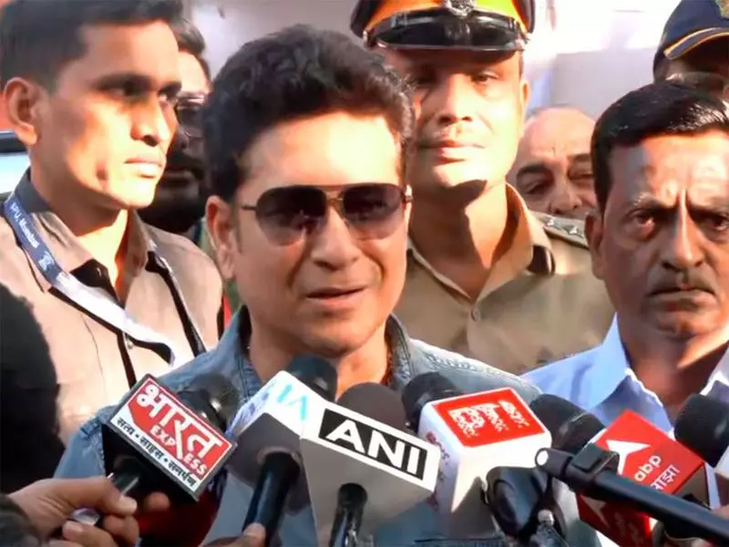Sachin Tendulkar Votes in BMC Elections, Urges Public Participation