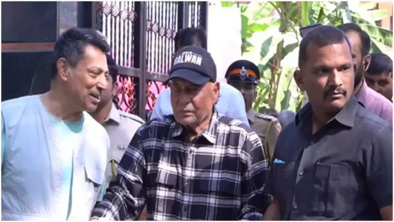 Salim Khan, Rakesh Roshan Lead Bollywood's Civic Duty Charge in Mumbai BMC Polls