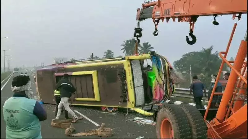 Seven Injured in Dharmapuri Van Accident on Sogathur Highway