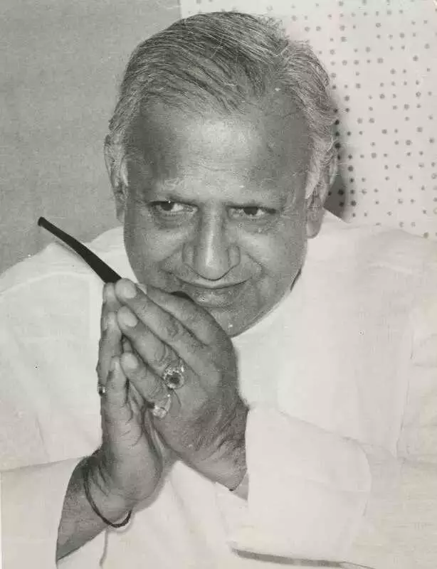 Siddaramaiah Nears Record, Spotlight Back on D Devaraj Urs's Transformative Legacy