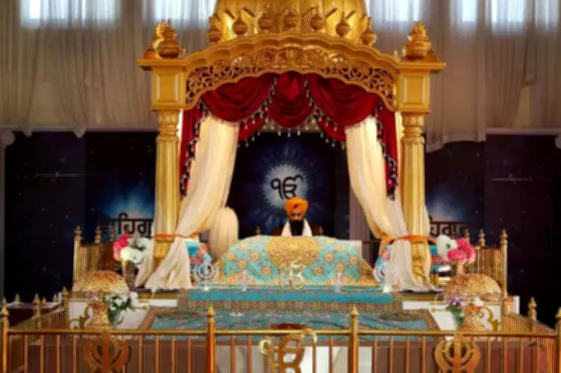 Sikh Scholars Decry Cake-Cutting Trend in Gurdwaras as Violation of Religious Principles