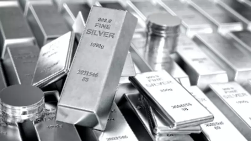 Silver Futures Soar Past Rs 4 Lakh per kg on MCX, Setting New Record High