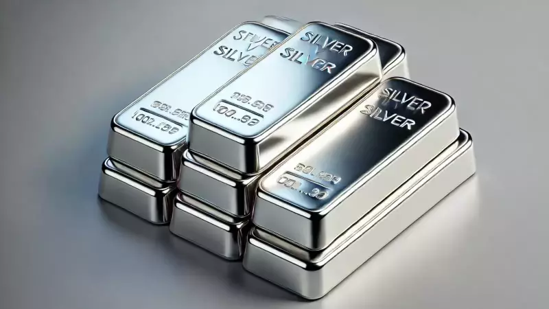 Silver Prices Hold Steady Above ₹50,000: Is Now the Right Time to Invest?