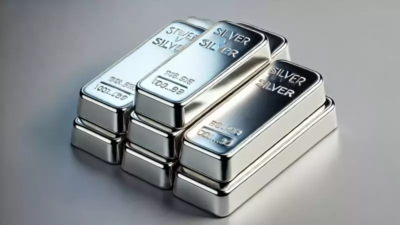 Silver Prices Surge 1% on MCX, Bull Run Continues: Can It Hit ₹3,15,000?