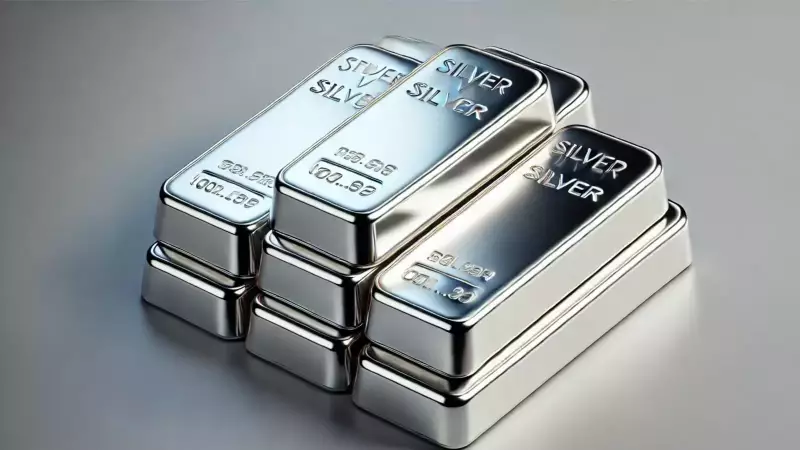 Silver Rates Dip Slightly After Record High, Trading at ₹2.68 Lakh on MCX