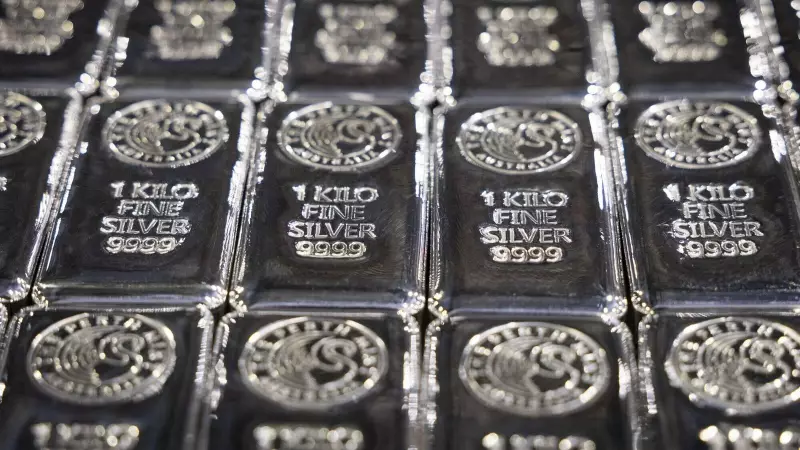 Silver Soars 1.9% on MCX, Gold Gains as 2025 Rally Continues