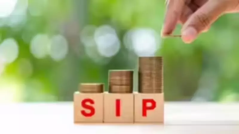 SIP Inflows Hit Record Rs 31,002 Crore in Dec 2025 Despite Market Volatility