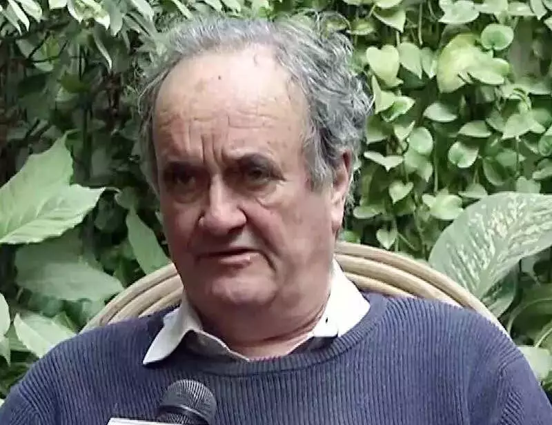 Sir William Mark Tully: The BBC's Voice of India and His Deep Bond with Uttar Pradesh
