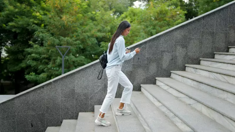 Stair Climbing vs Walking: Which Burns More Calories for Weight Loss?