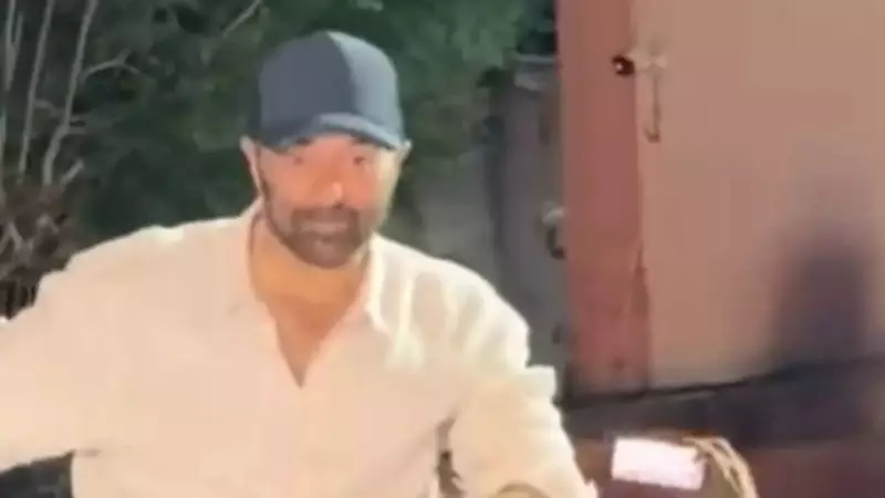 Sunny Deol's Theatre Visit Sparks Frenzy as Border 2 Crosses Rs 150 Crore Mark