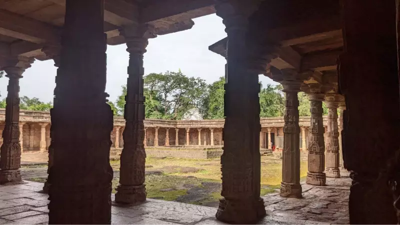 Supreme Court Permits Simultaneous Hindu Puja and Muslim Namaz at Bhojshala Site on Basant Panchami