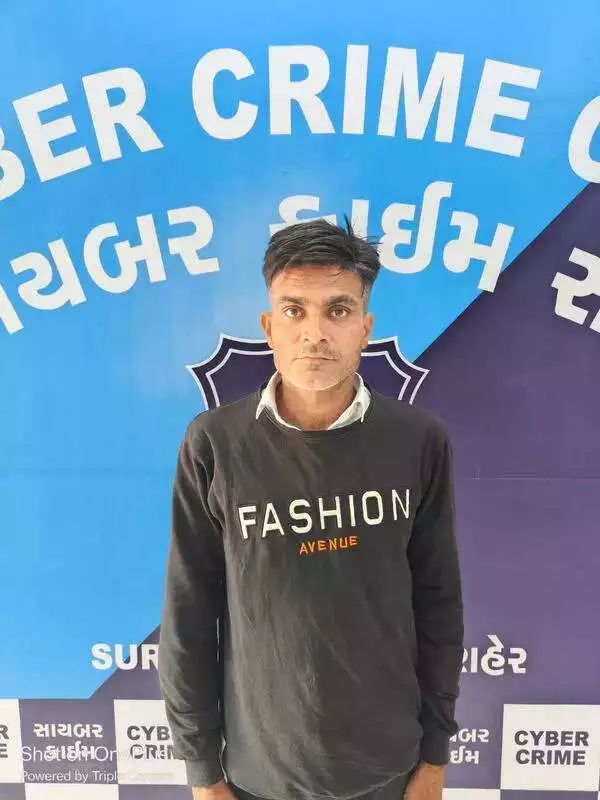 Surat Cyber Police Nab Wanted Fraudster at Delhi Airport, Foiling Russia Escape