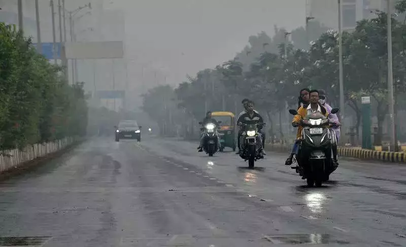 Surat Sees Sudden Weather Shift: Light Rain, Warmer Nights Across Gujarat