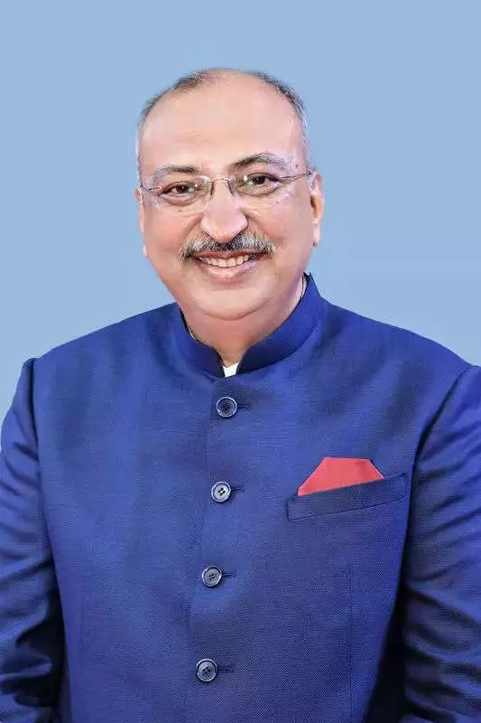 Surat's Organ Donation Champion Nilesh Mandlewala Honored with Padma Shri