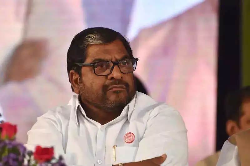 Swabhimani Shetkari Sanghatana's Sangli Chief Joins BJP, Deals Blow to Raju Shetti