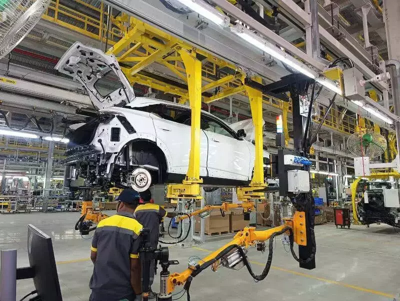 Tamil Nadu Extends EV Road Tax Exemption to 2027, Boosting Adoption