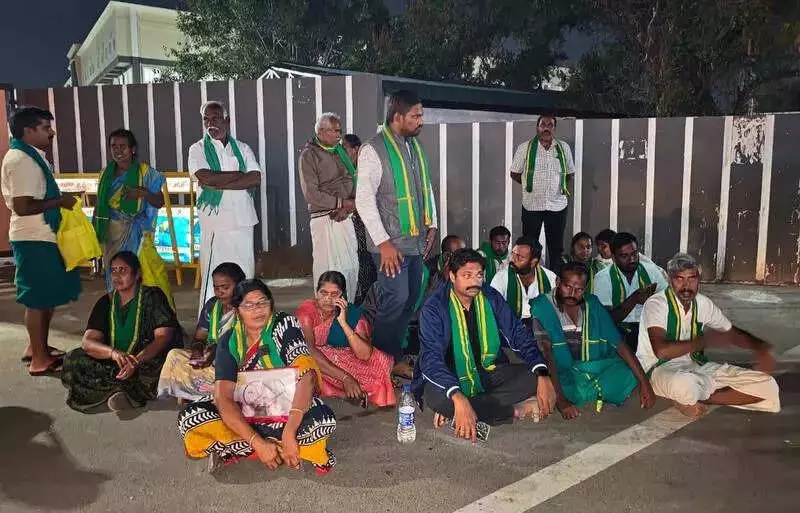 Tamil Nadu Poultry Farmers Detained During Hunger Strike Over Low Chicken Rearing Rates