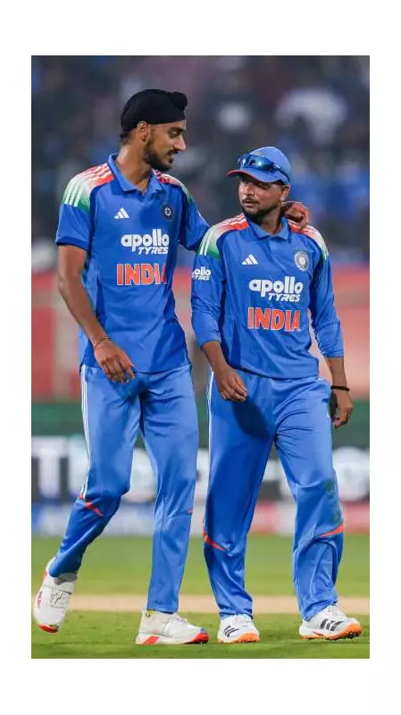 Top 5 Bowlers Set to Dominate International Cricket in 2025