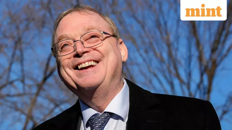 Trump Probes Fed, Eyes Kevin Hassett as Powell's Successor in May