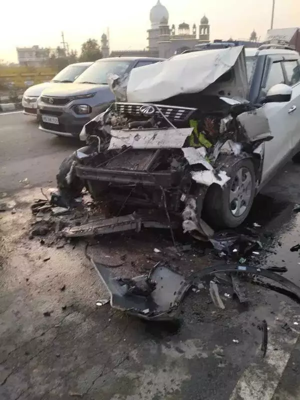 Two Family Members Killed, Four Injured in Car-Bus Collision Near Phagwara