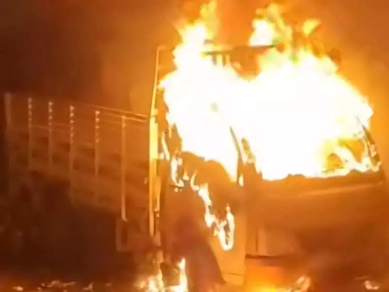 Unidentified Man Found Charred in Coimbatore Goods Auto Fire