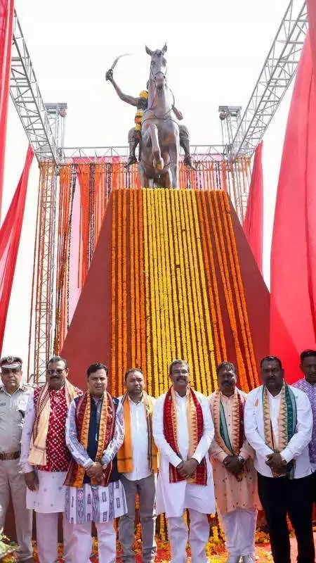 Union Minister Dharmendra Pradhan Calls for Khinda's Transformation into Inspiration Field