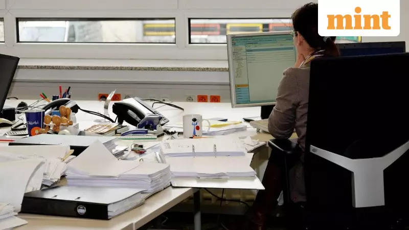 US Job Openings Hit Historic Lows in November 2025, Government Hiring Slows Sharply