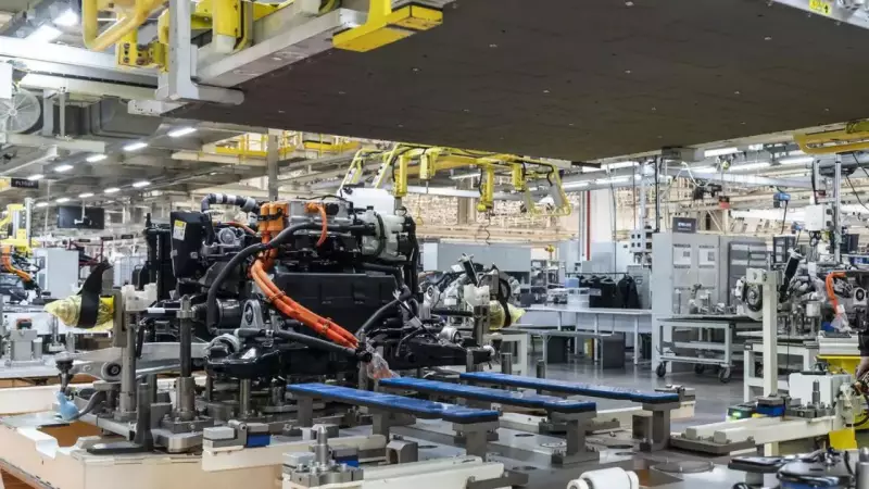 US Manufacturing Hits Record Low in December, 10th Month of Contraction