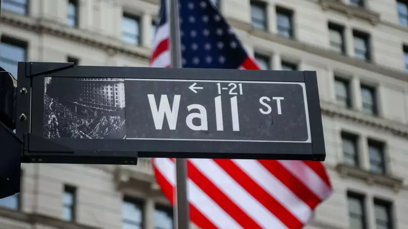 US Stock Market Opens Higher on Jan 6, 2026; Eyes on Labour Data