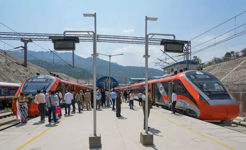Vande Bharat Trains in Jammu & Kashmir Achieve Over 90% Occupancy