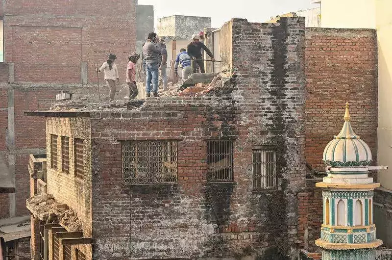 Varanasi Dalmandi Road Widening: Demolition Accelerates Amid Tight Security