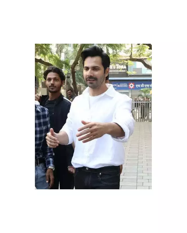 Varun Dhawan Fined Rs 500 for Mumbai Metro Stunt, Operator Issues Safety Warning