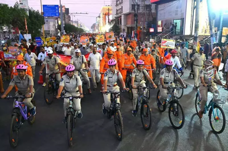 Vijayawada Traffic Chaos During Anti-Drugs Cycle Rally Exposes Poor Planning