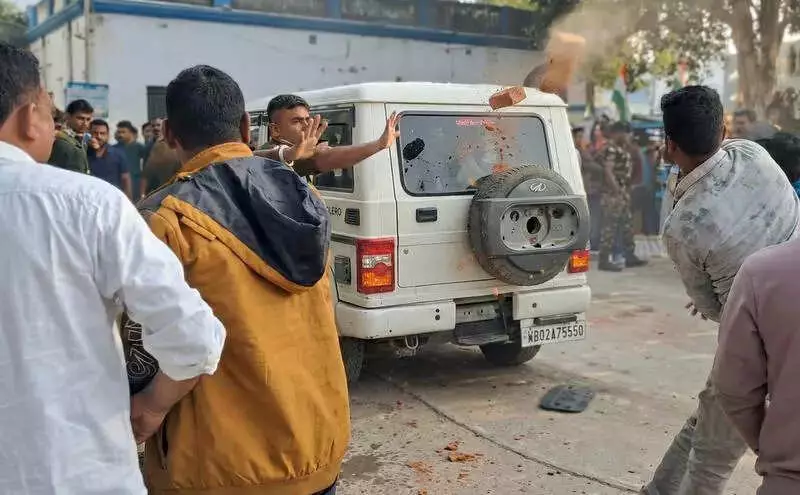 Violence Erupts Across Bengal as TMC, BJP Clash Over Voter Form Submissions