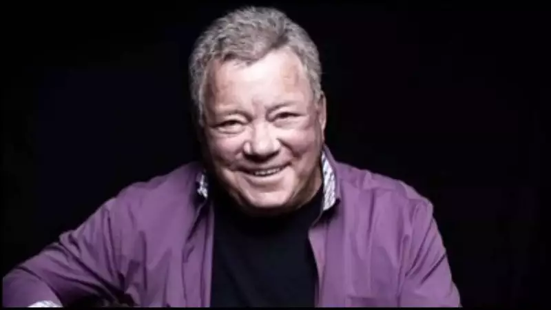 William Shatner Criticizes New Star Trek Show, Offers to Take Command