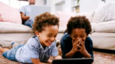 5 Phrases Parents Must Avoid When Raising Siblings to Foster Harmony