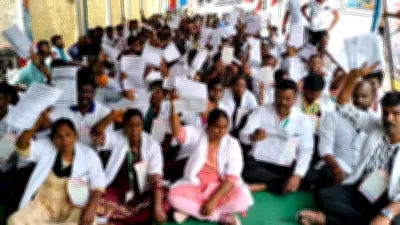 Coimbatore: 108 Ambulance Staff Hunger Strike Over Salary Cuts, Demands Govt Takeover