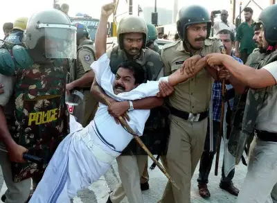 Congress Workers Protest NH-66 Toll Collection in Kozhikode Over Incomplete Road Works