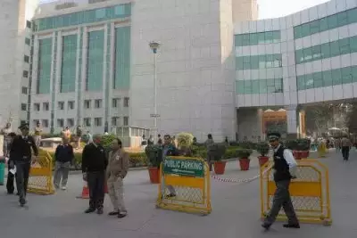 Delhi Raises EWS Income Limit to Rs 5 Lakh for Free Private Hospital Treatment