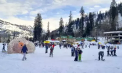 Himachal Pradesh Braces for More Snowfall and Rain, 400+ Roads Blocked