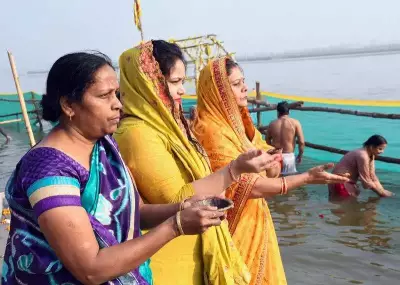 Kanpur Devotees Brave Chilly 3.6°C for Makar Sankranti Holy Dip in Ganga