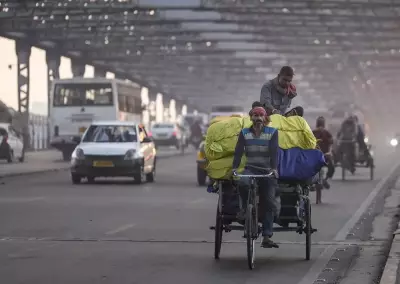 Kolkata Weather: Sunny Tuesday with 29°C High, Air Quality Concerns Persist